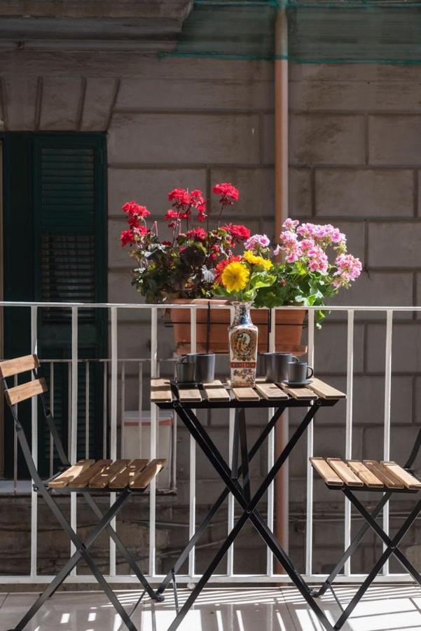 Napoli Centro Apartment A Balcony In The Heart Of Nápoly Kültér fotó